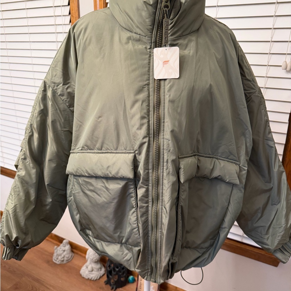 Fabletics All Weather Olive Green Puffer Jacket. New with tags.
